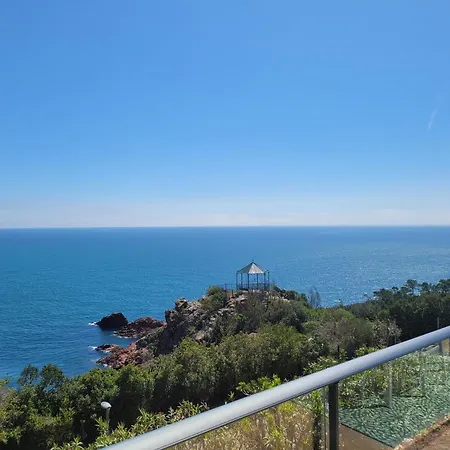 فيلة Villa Nomada Saint-Raphaël